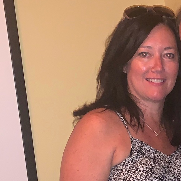 Meet your Posher, Carolyn - Picture 1 of 1